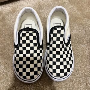 Never been worn toddler vans!